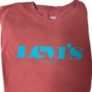 Levi’s logo Graphic T shirt